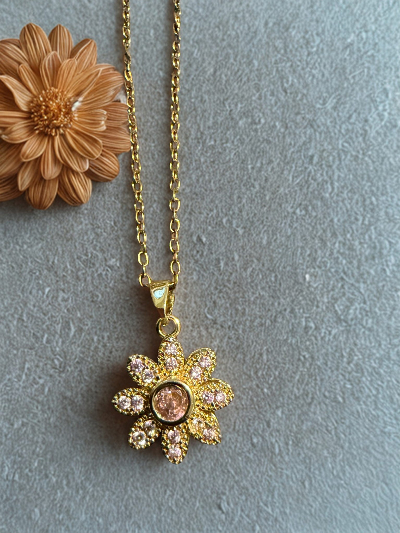 Golden Daisy Sparkle Necklace